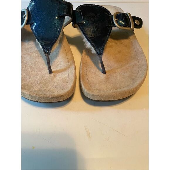 UGG Sandals (SZ 9) - Picture 2 of 5